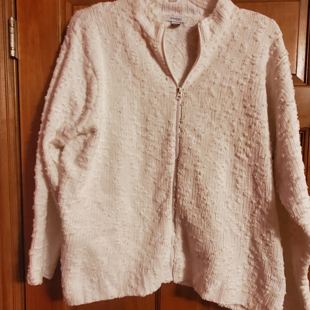 New size 22/24 super soft white full zip Dress Barn sweater